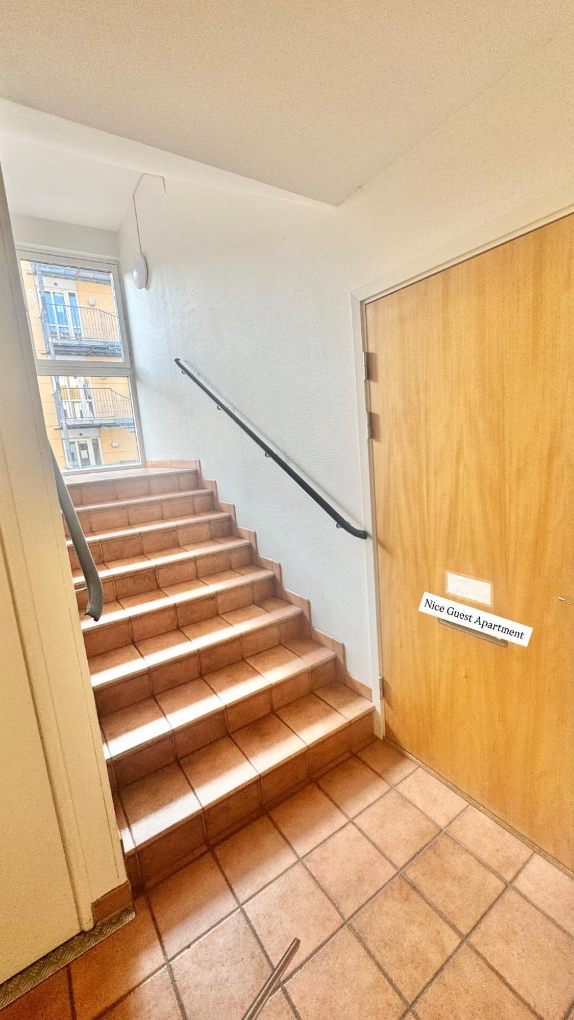 Guest Within Walking Distance To Station Privatunterkunft